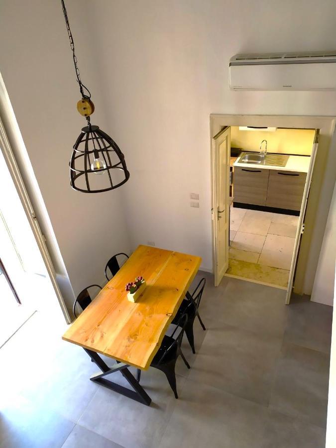 Dimora Ateneo - Nel Centro Della Citta Bari Buitenkant foto